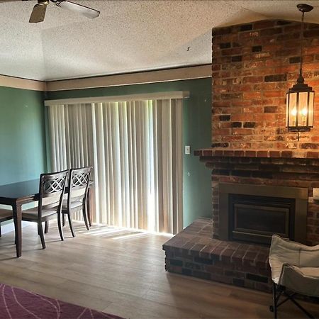 Cozy Retreat On Sandpiper Court - Room H With Share Bathroom Richmond Exterior photo