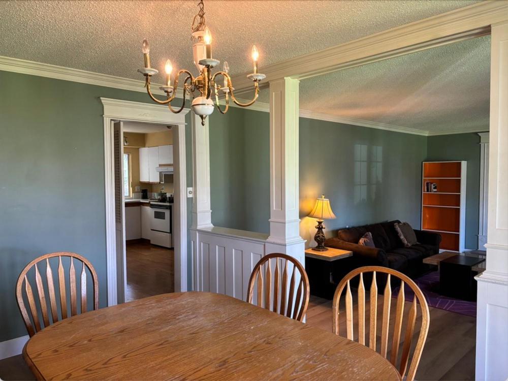 Cozy Retreat On Sandpiper Court - Room H With Share Bathroom Richmond Exterior photo
